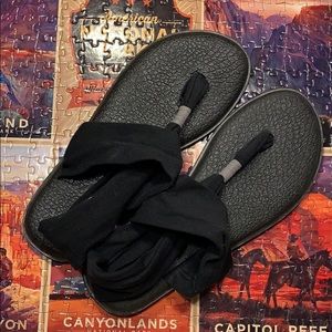 EUC Sanuk Yoga Sling Sandals